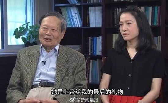 楊振寧攜48歲翁帆度過102歲生日 曾稱她是上帝給我后的禮物：網(wǎng)友圍觀送祝福