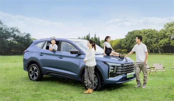 江淮 X8 E 家 SUV 新車(chē)款 10 月 15 日上市，現(xiàn)款起售價(jià) 10.98 萬(wàn)元