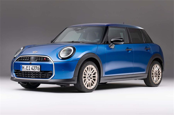 寶馬 MINI Cooper 五門(mén)版掀背車(chē)定檔 11 月 15 日廣州車(chē)展上市